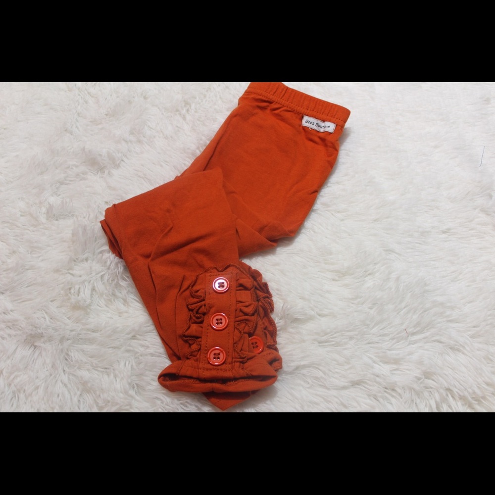 Ruffle button pants